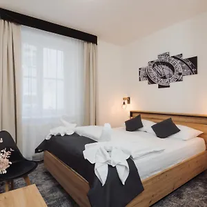 https://liliov-garden.praguehotelsweb.com