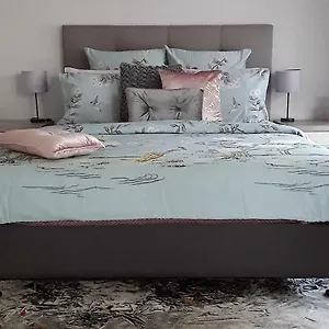 The Peacocks Nest Edmonton
